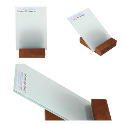 An toàn Kiến trúc kính mạ chống vỡ 6.38mm - 25.52mm Độ dày